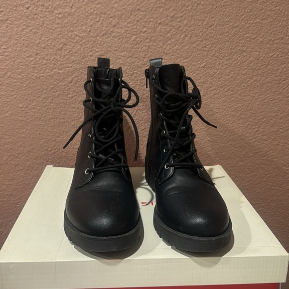 Sun & Stone Frankieep Women’s Black Lace-Up Zipped Ankle Boots, Size 8. - Picture 3 of 4